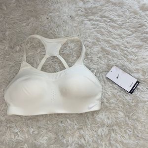 nike bra nwt!!!! so cute